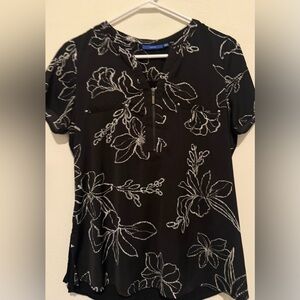 Apt. 9 Black Floral Zip-Front Tunic